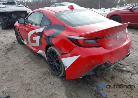 2025 Toyota Gr86 Premium z USA, uszkodzony, nr VIN JF1ZNBE13S8756812